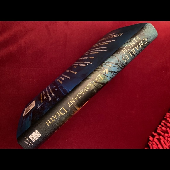 An Extravagant Death: A Charles Lenox Mystery - Picture 4 of 6